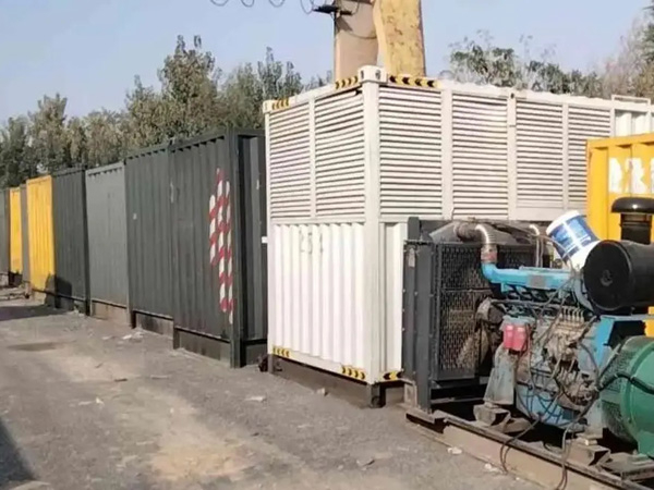 唐县200KW柴油发电机机组每小时油耗是多少?